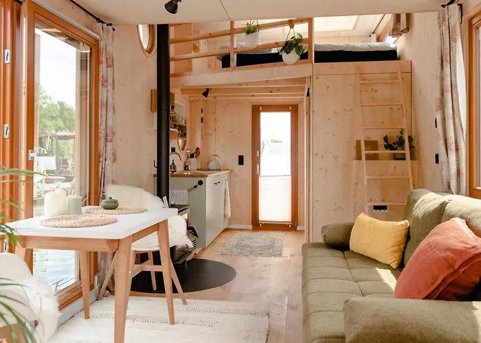 Tiny-hausboot Irene Mit Kamin Und Dachterrassenlounge Botel Hamburgo