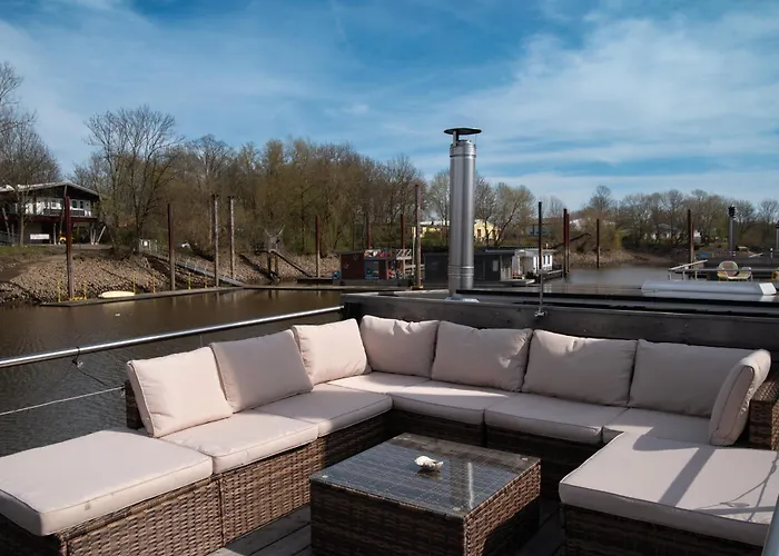 Tiny-hausboot Irene Mit Kamin Und Dachterrassenlounge Botel *