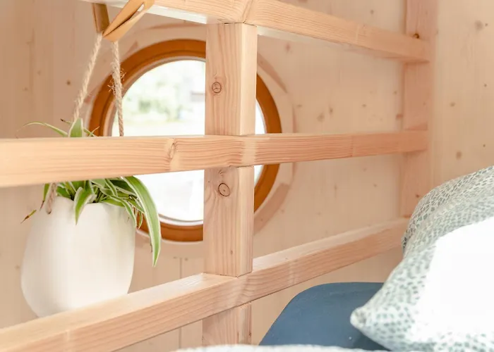 Tiny-hausboot Irene Mit Kamin Und Dachterrassenlounge Hamburgo